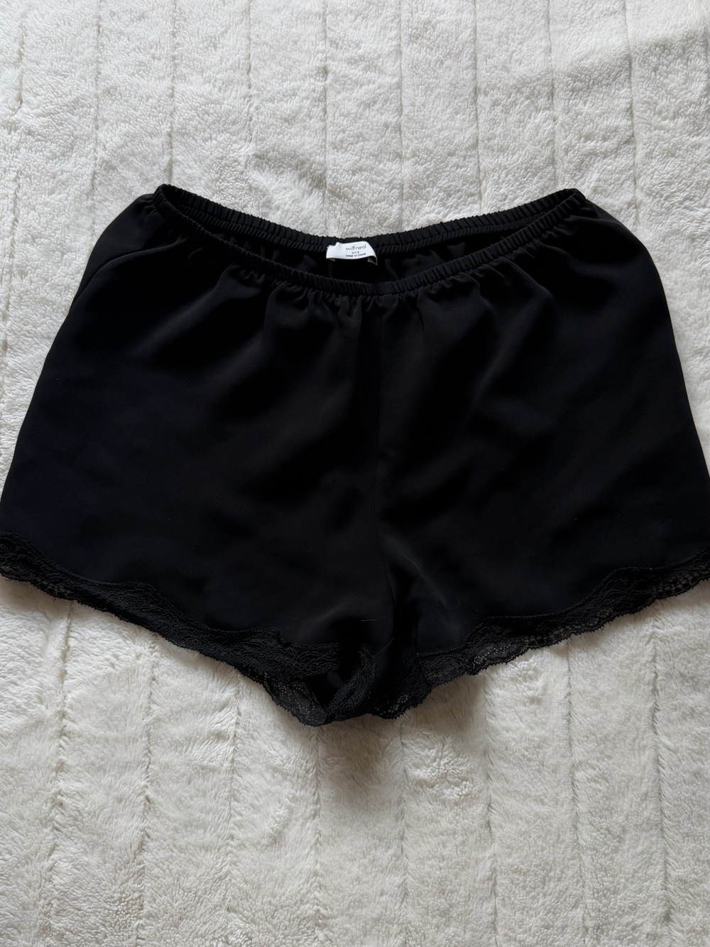 Aritzia Wilfred Thierry Shorts